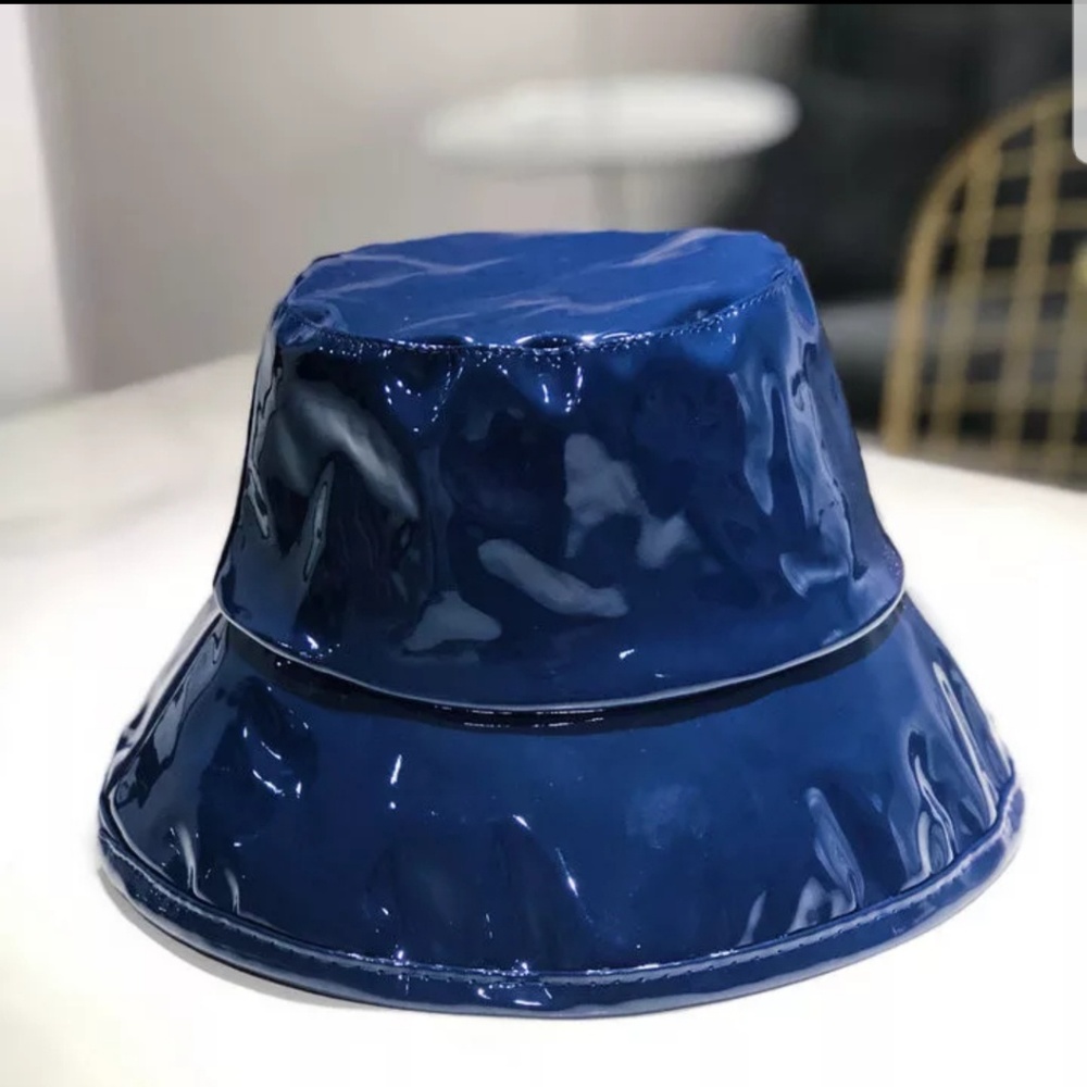 NWOT navy shiny rain bucket hat